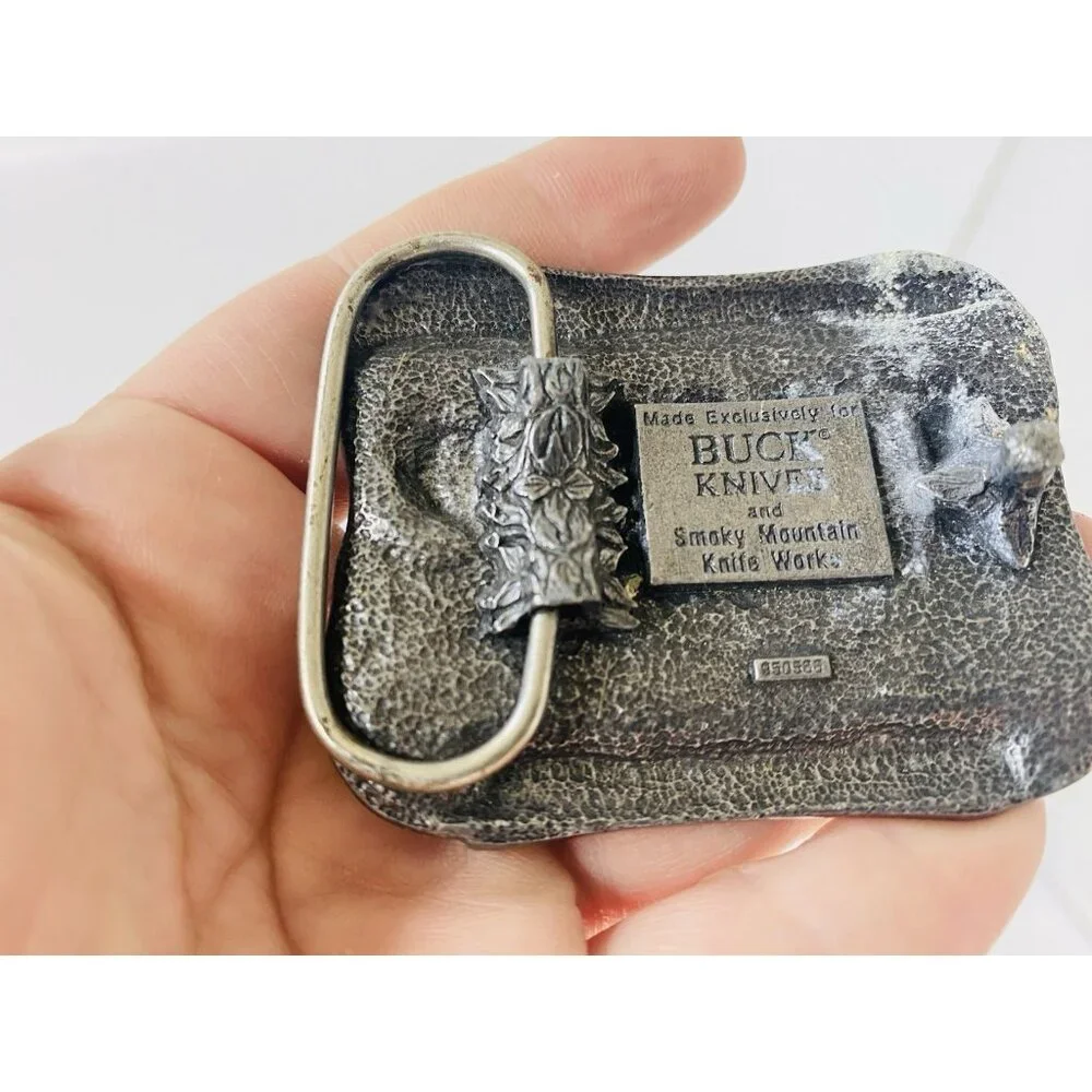 Buck Knives Metal Belt Buckle, Four Generations of Knife‎ Makers